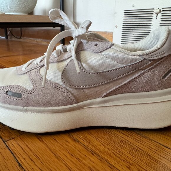 Nike Phoenix Waffle - Picture 11 of 15